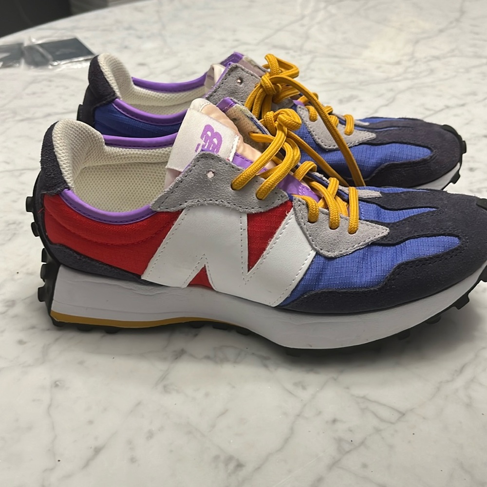 New Balance 327 no insoles EuC sz 8.5